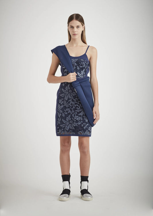 VESTIDO CURTO COM RENDA FRANCESA