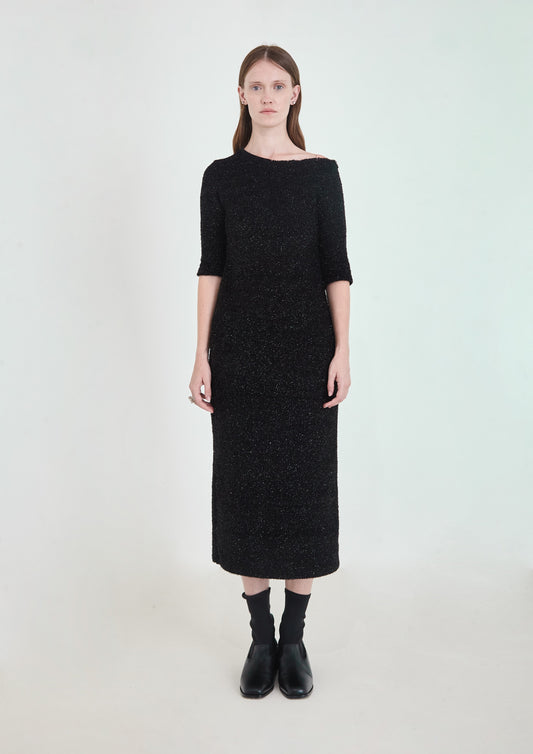 VESTIDO CURTO TUBO DECOTE ASSIMÉTRICO