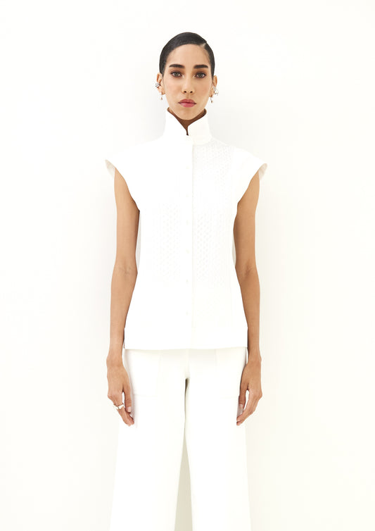 CAMISA COM TELA NO DETALHE