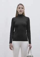 TRICOT COM COSTAS VAZADAS