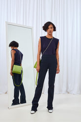 CALÇA FLARE DE CINTURA ALTA K1