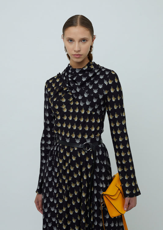 BLUSA COM LENÇO VIVA ONÇA