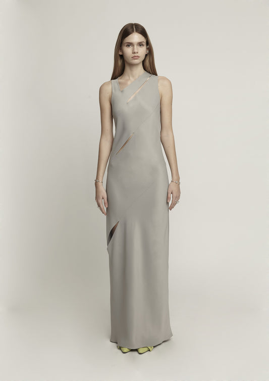 VESTIDO DE RECORTES COM PREGA