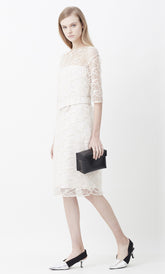 VESTIDO CURTO COM RENDA CALIPSO