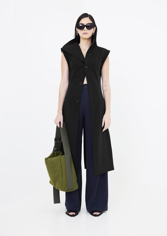 CAPA FENDIDA SEM MANGA DE GABARDINE