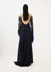VESTIDO COM DETALHE NA MANGA E DECOTE