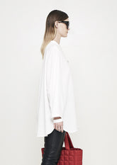 BLUSA AMPLA DECOTE ASSIMÉTRICO