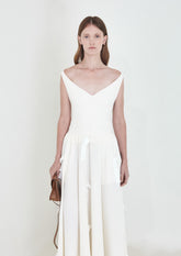 TOP DECOTE V COM RECORTES