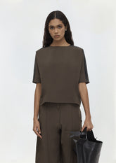 BLUSA COM RECORTE NO OMBRO