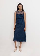 VESTIDO DE RENDA