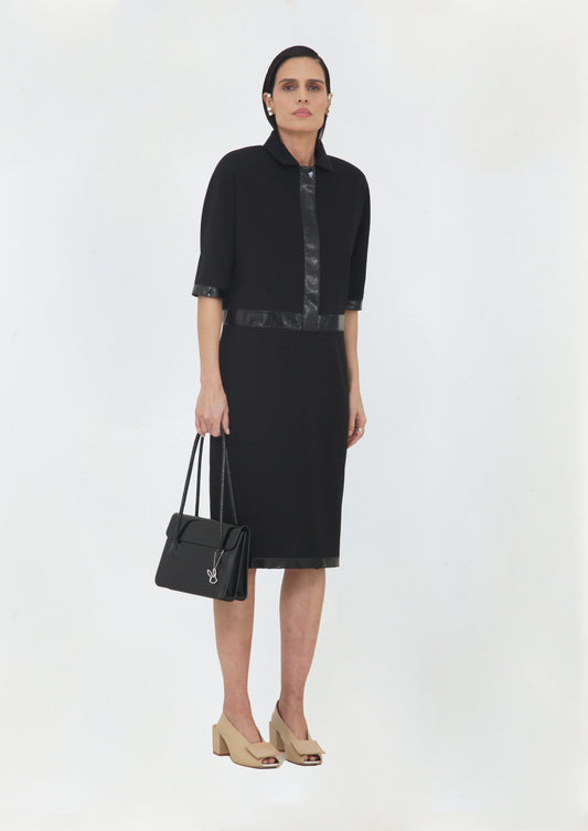 VESTIDO POLO COM VIÉS EM VERNIZ