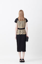 VESTIDO CURTO BORDADO COLMEIA