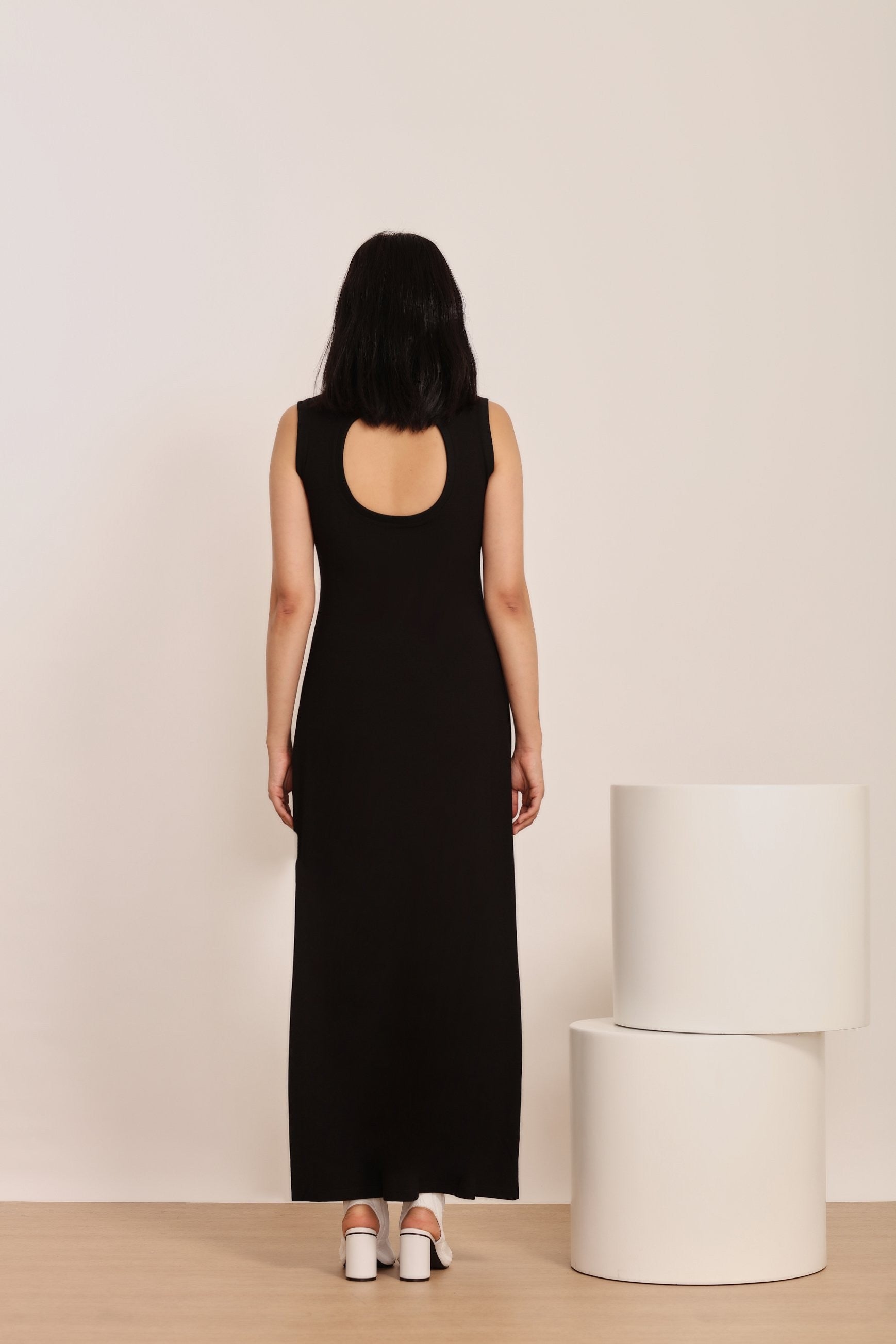 VESTIDO CIRCULO VAZADO