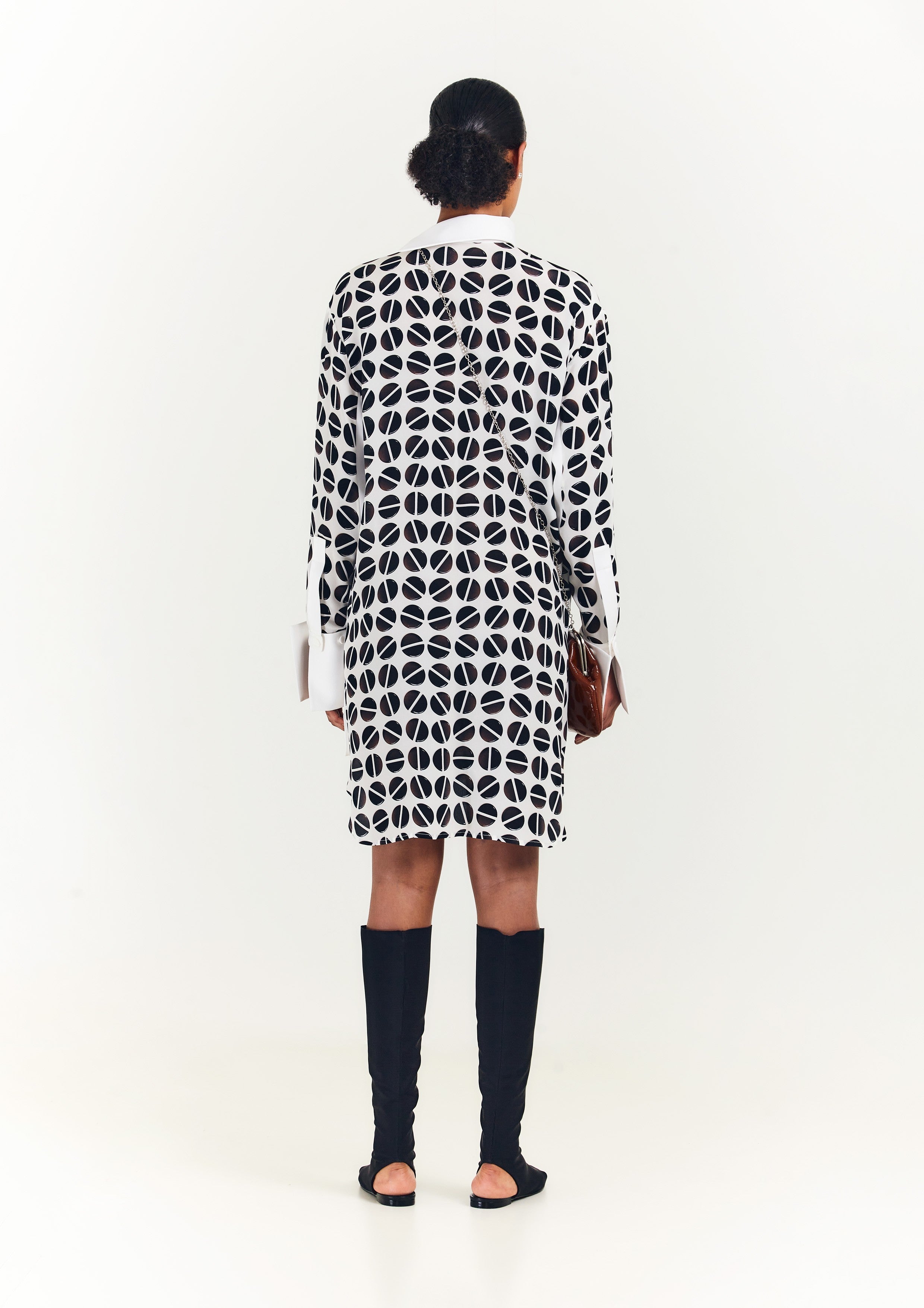 VESTIDO CAMISA COM GOLA E PUNHO DESTACÁVEL