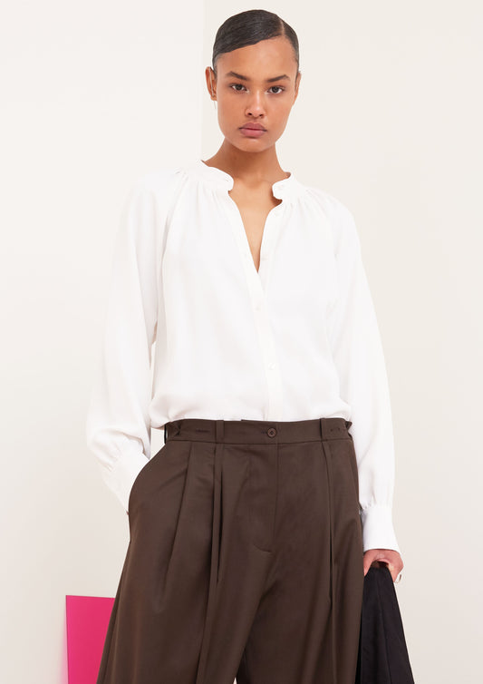 CAMISA AMPLA COM GOLA FRANZIDA