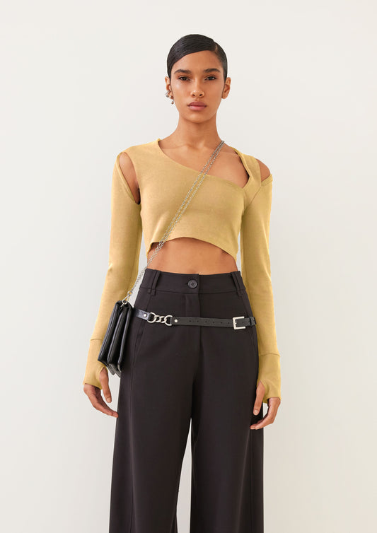 TOP CROPPED COM DECOTE ASSIMÉTRICO