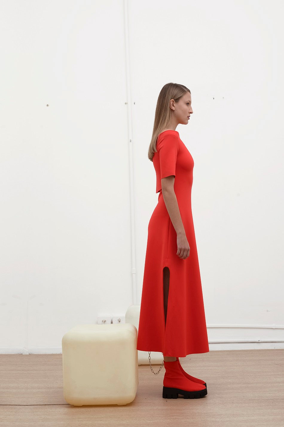 VESTIDO COM PELERINE JERSEY CROWN