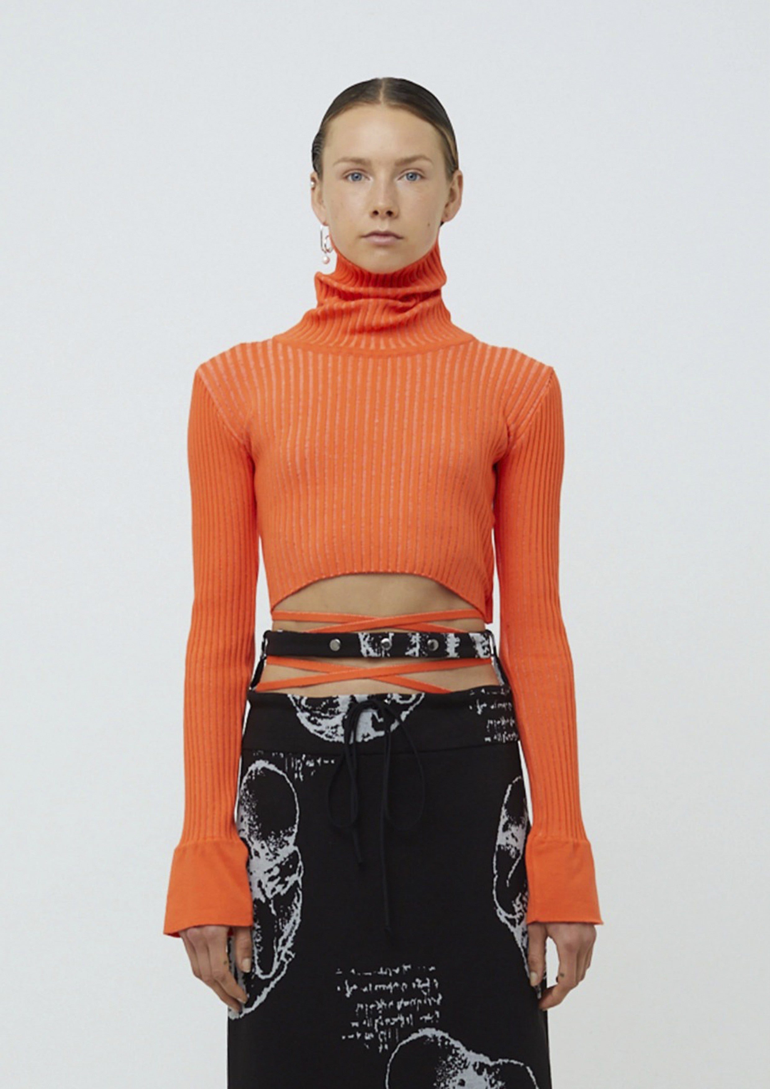 CROPPED COM FAIXA GOLA ROLÊ