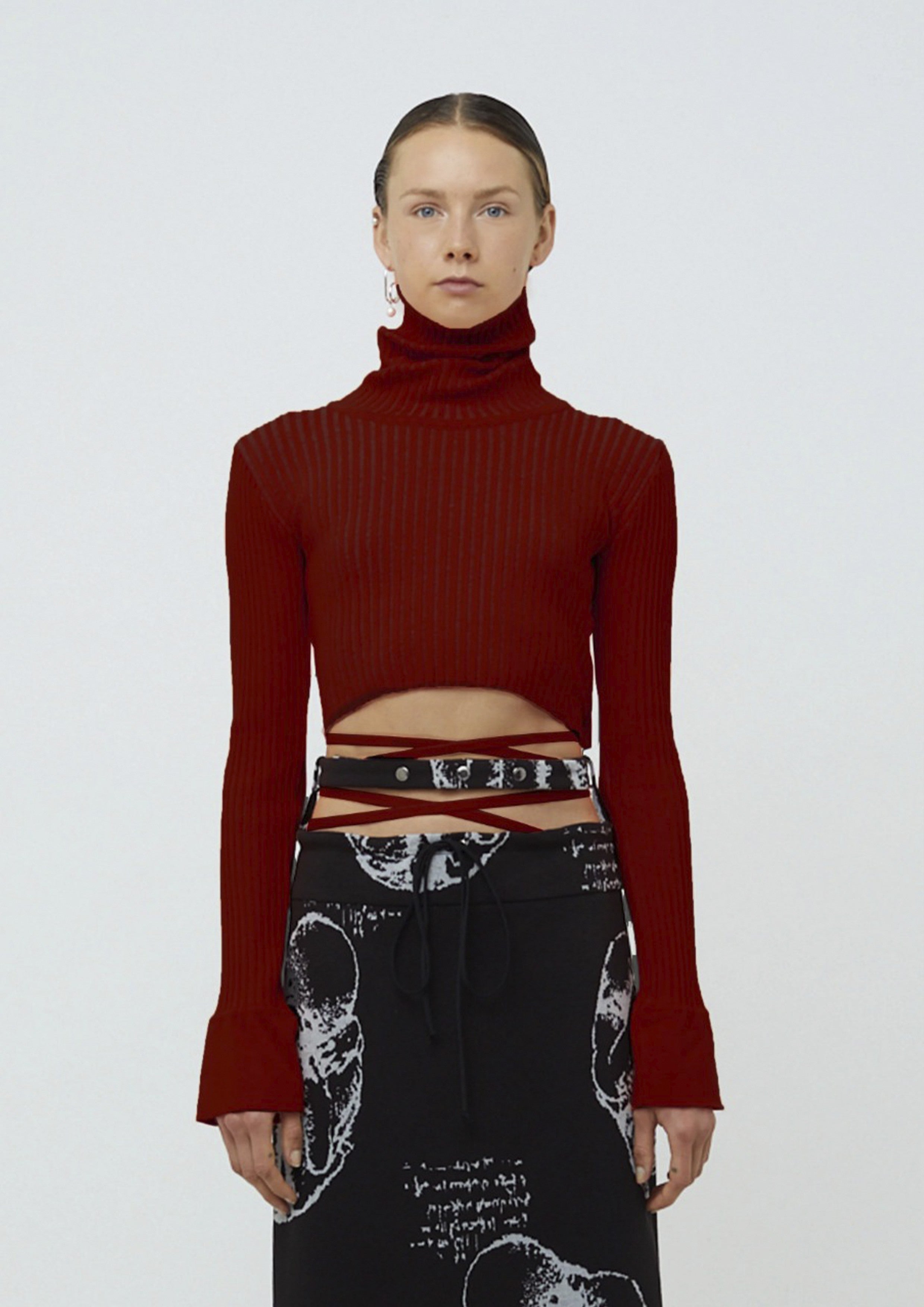 CROPPED COM FAIXA GOLA ROLÊ