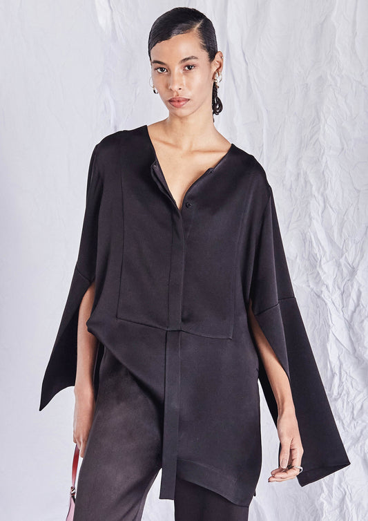 BLUSA COM MANGA FENDIDA