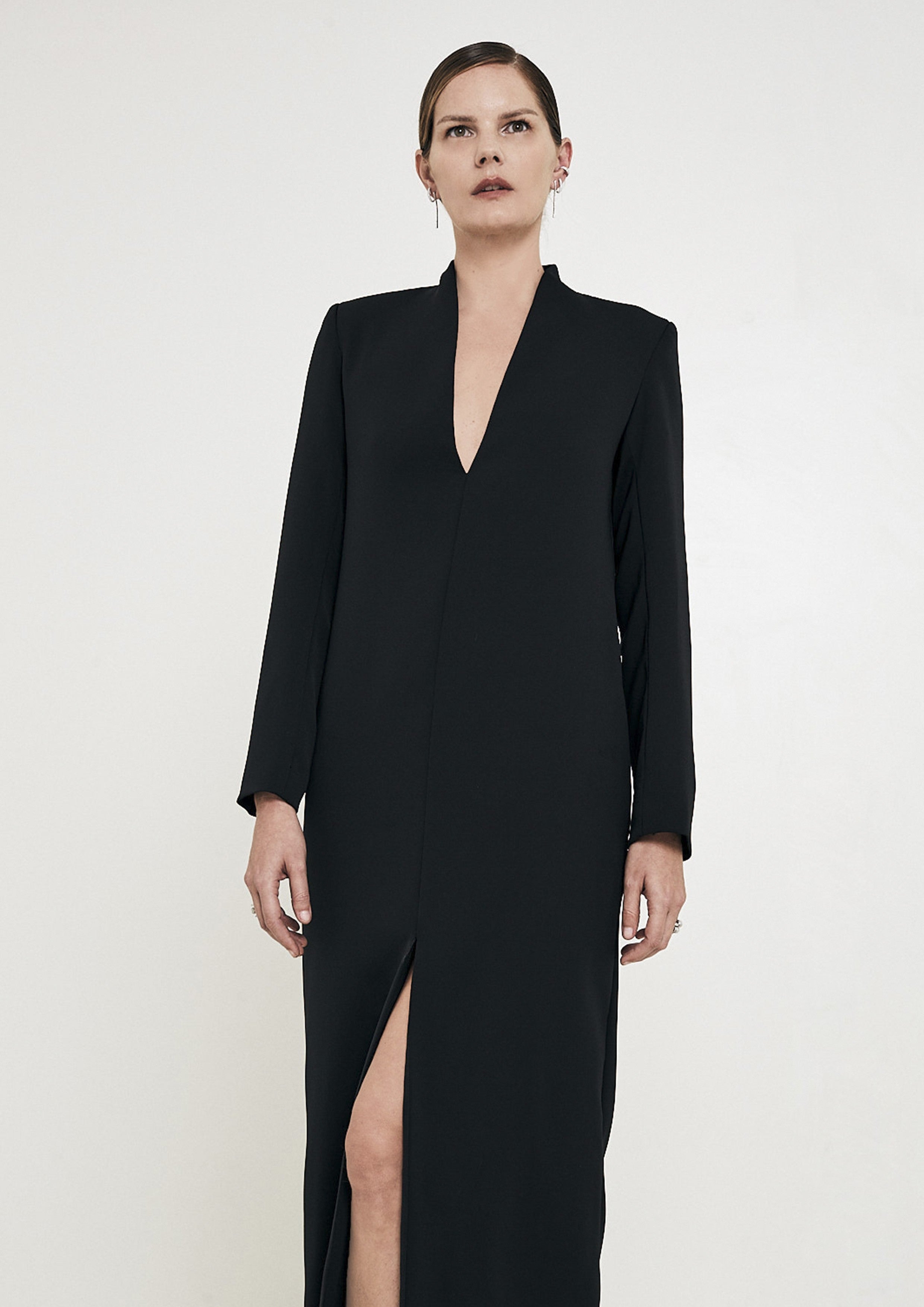 VESTIDO ALFAIATARIA COM DECOTE E FENDA