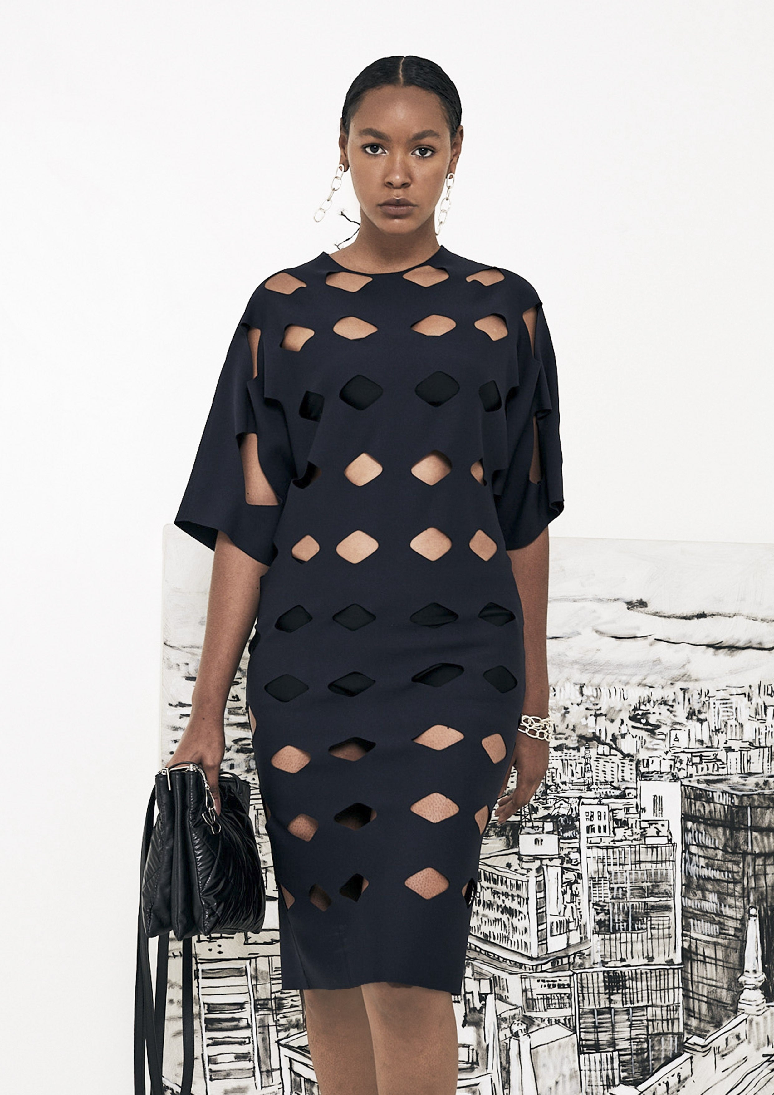 VESTIDO AMPLO VAZADO LOSANGO