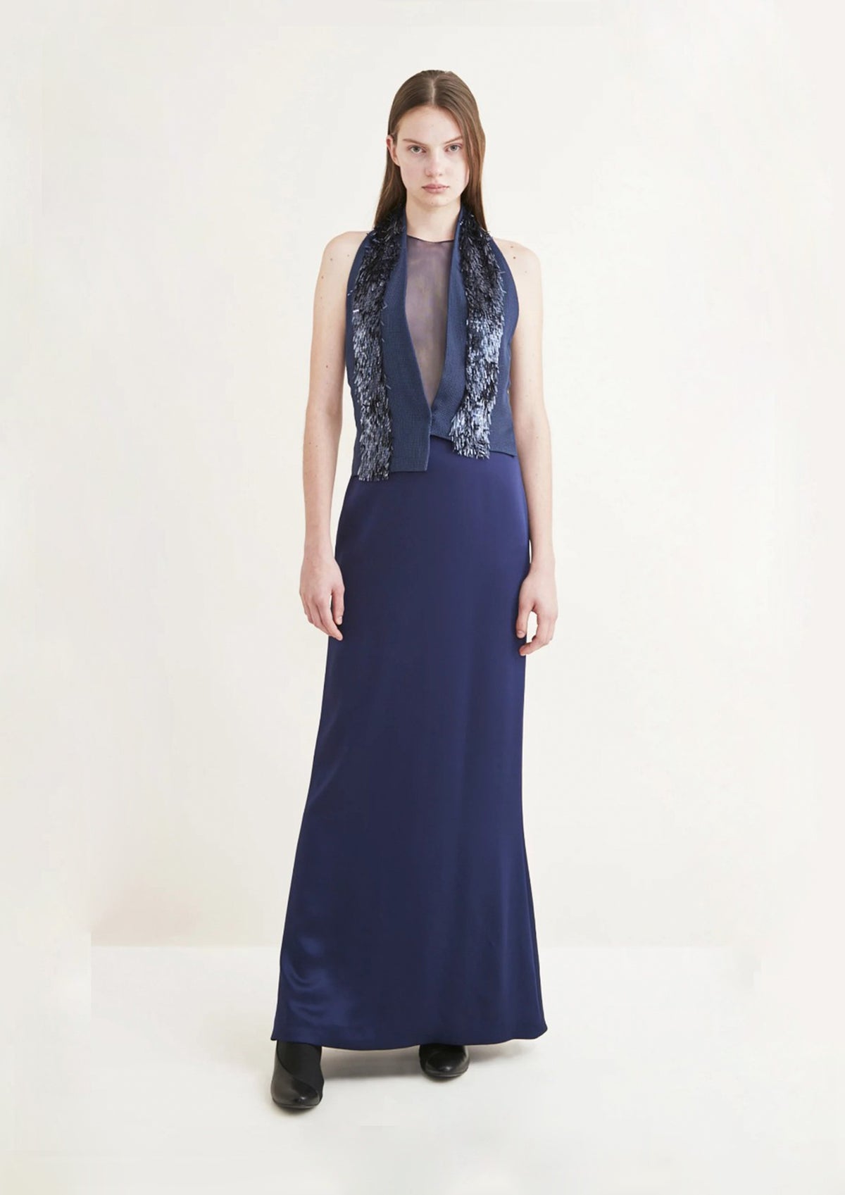 VESTIDO LONGO SEM MANGAS CREPE E PAETÊ