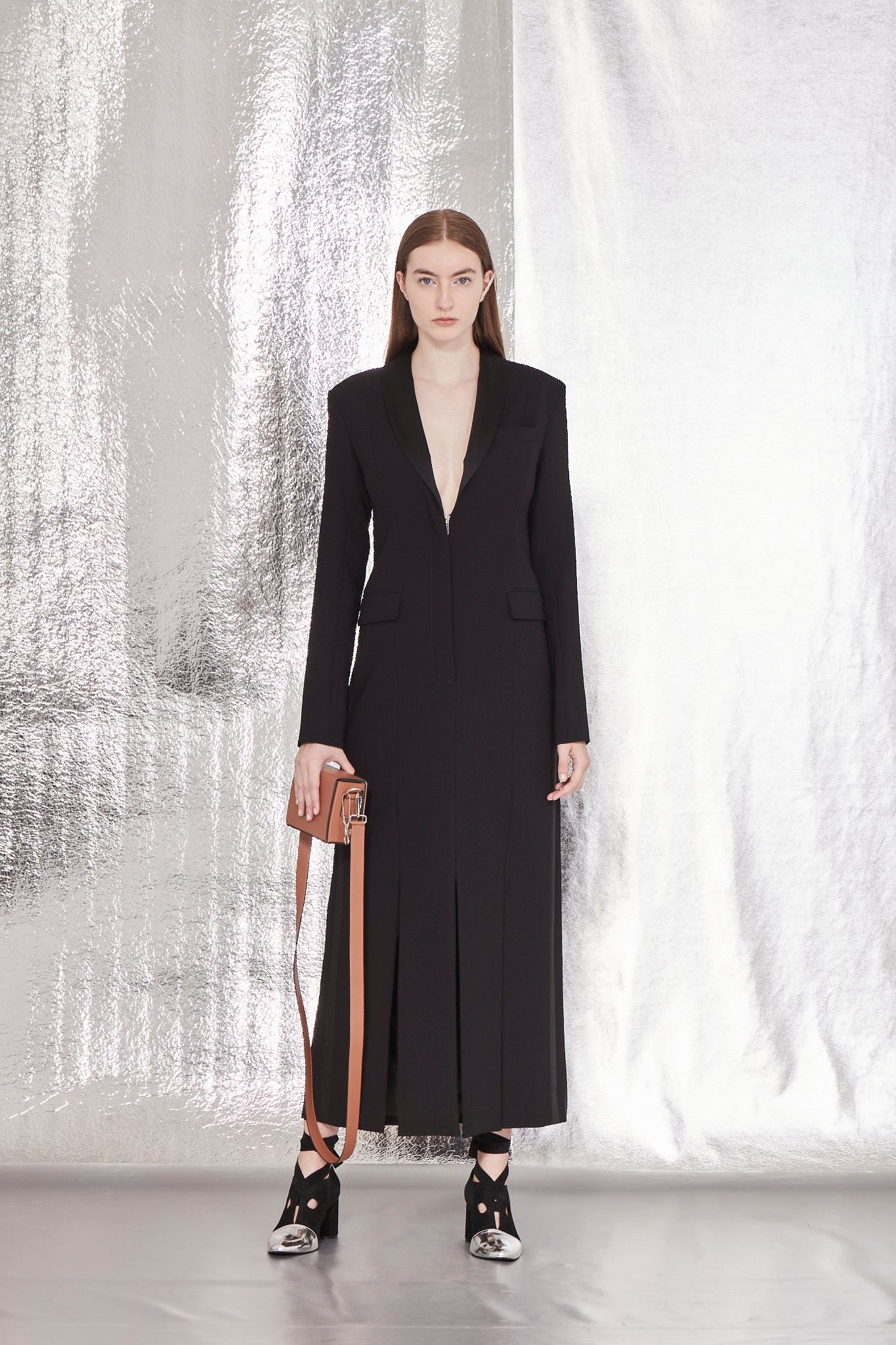 VESTIDO LONGO SMOKING DE CREPE
