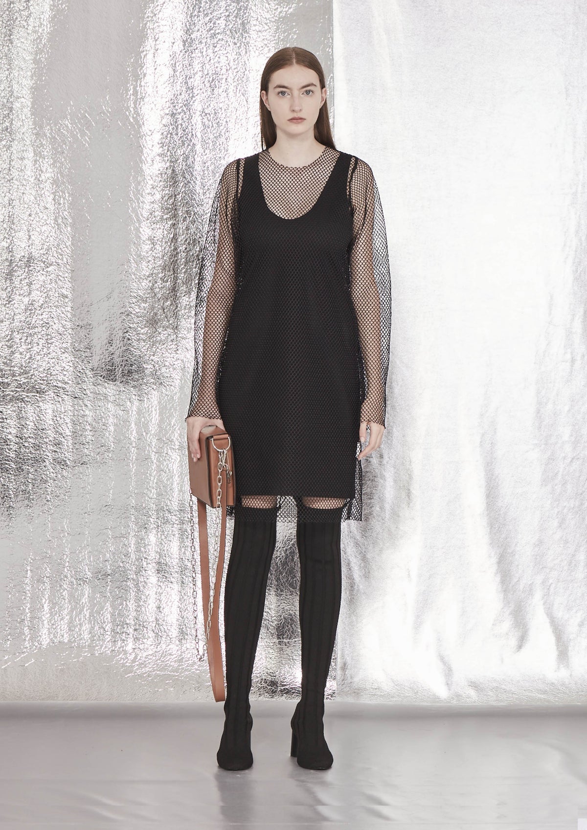 VESTIDO MANGA LONGA TELA ARRASTÃO