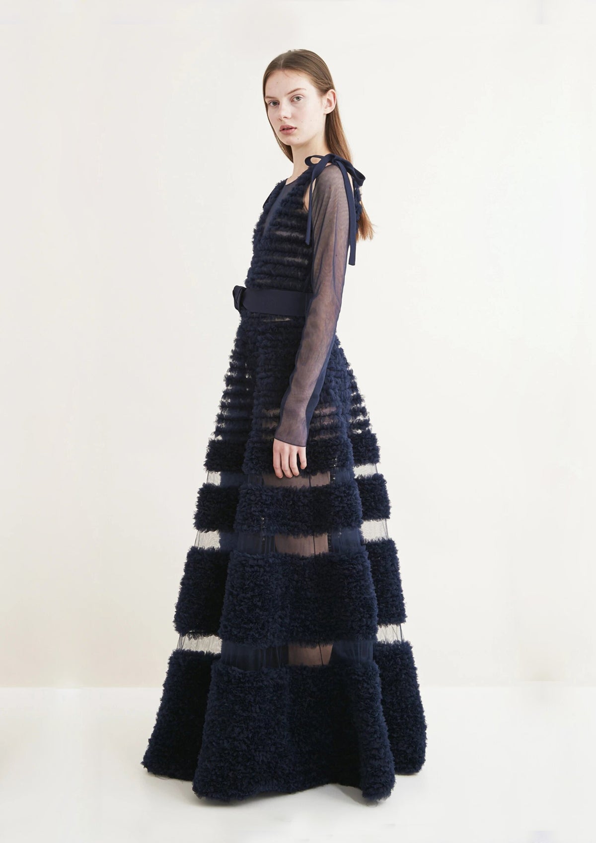VESTIDO LONGO CHARLOTE CREPE E TULE