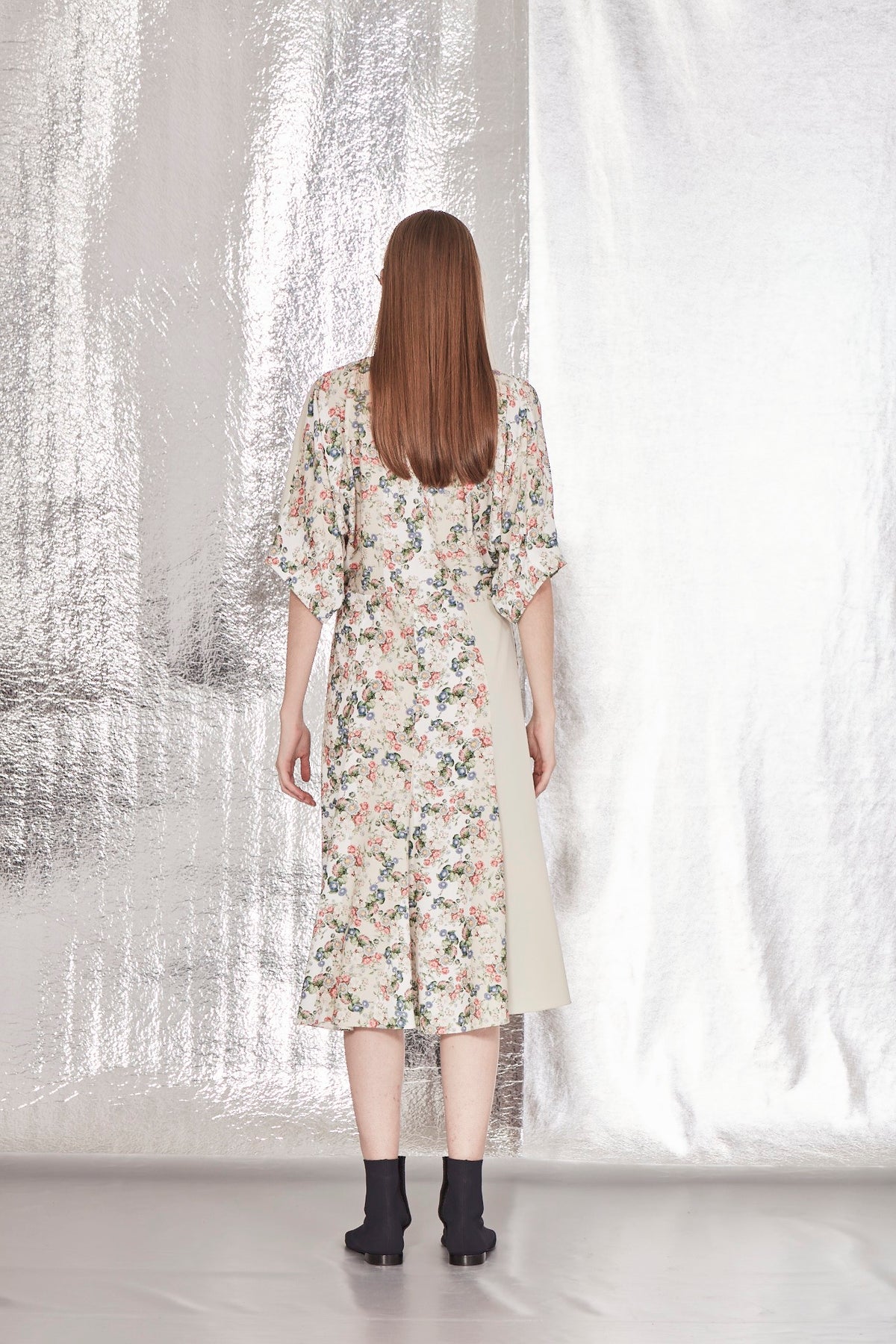 VESTIDO MIDI ESTAMPADO FLOR DE VISCOSE