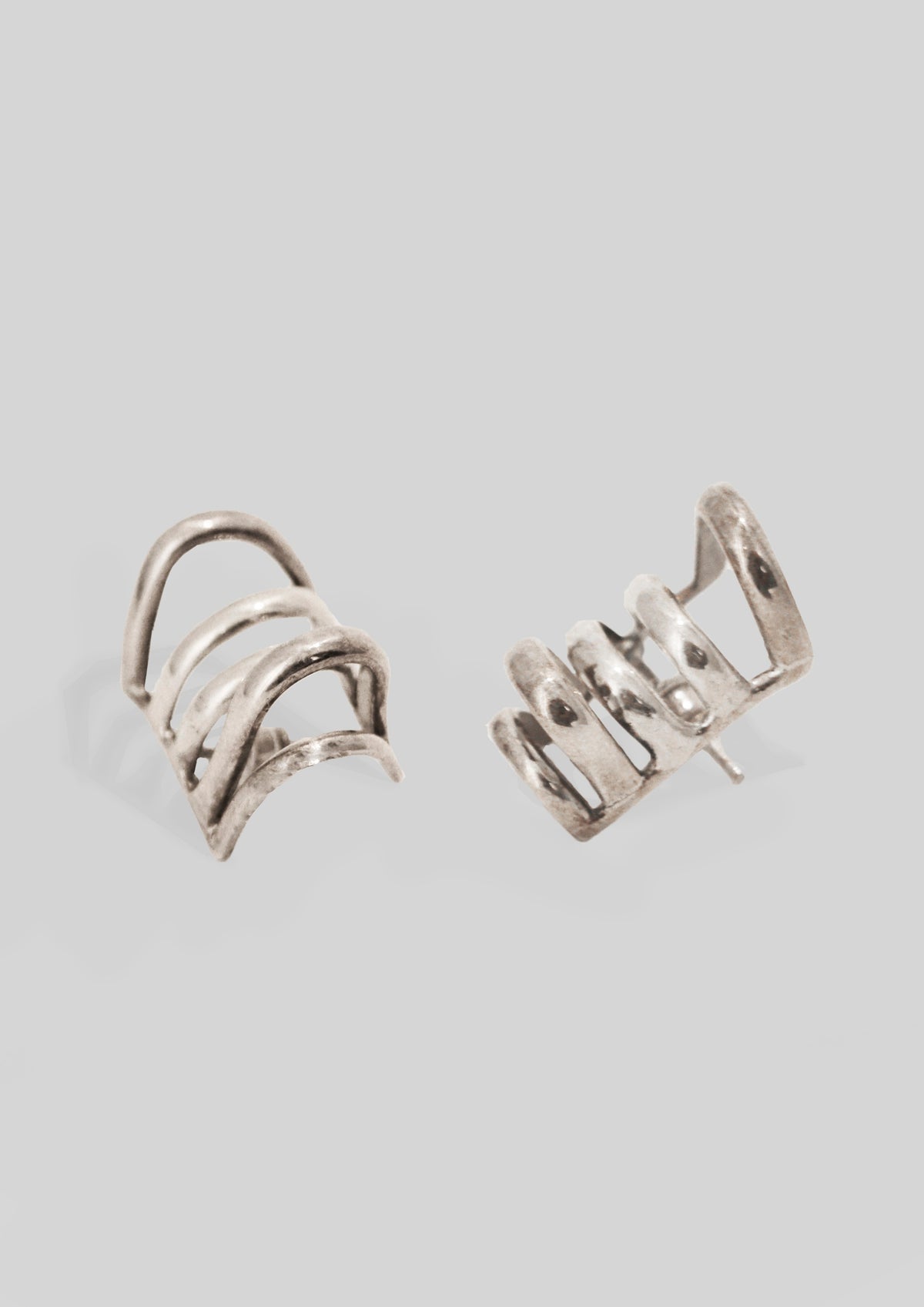 BRINCO PIERCING TIRAS 3D EM PRATA