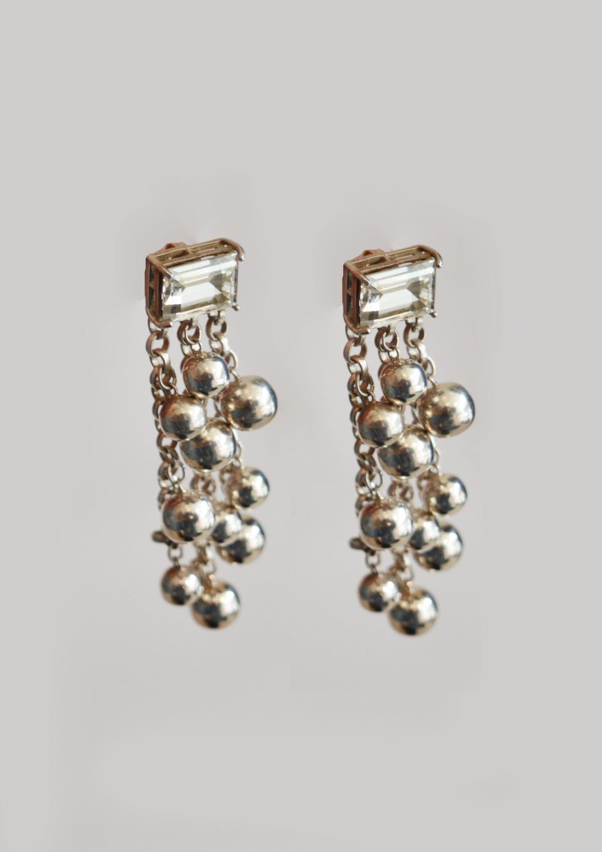 BRINCO CASCATA DE BOLAS COM SWAROVSKI BAQUETE