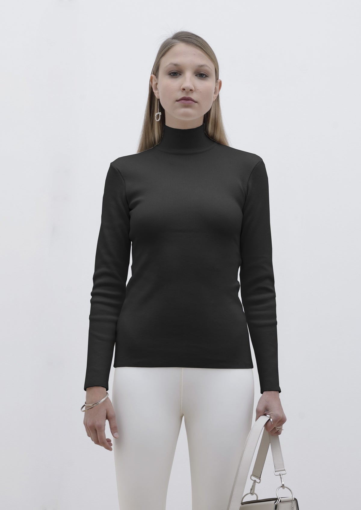 TRICOT COM COSTAS VAZADAS
