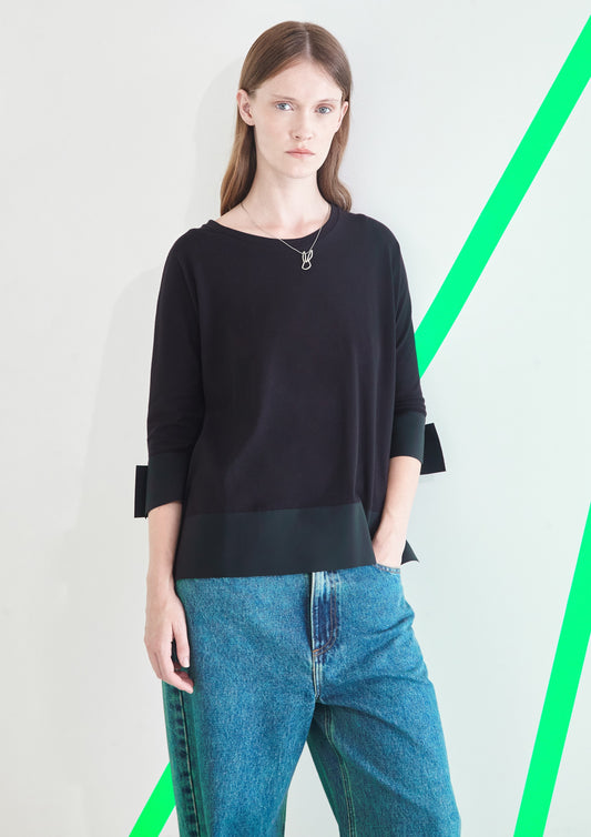 T-SHIRT COM TK NO DETALHE