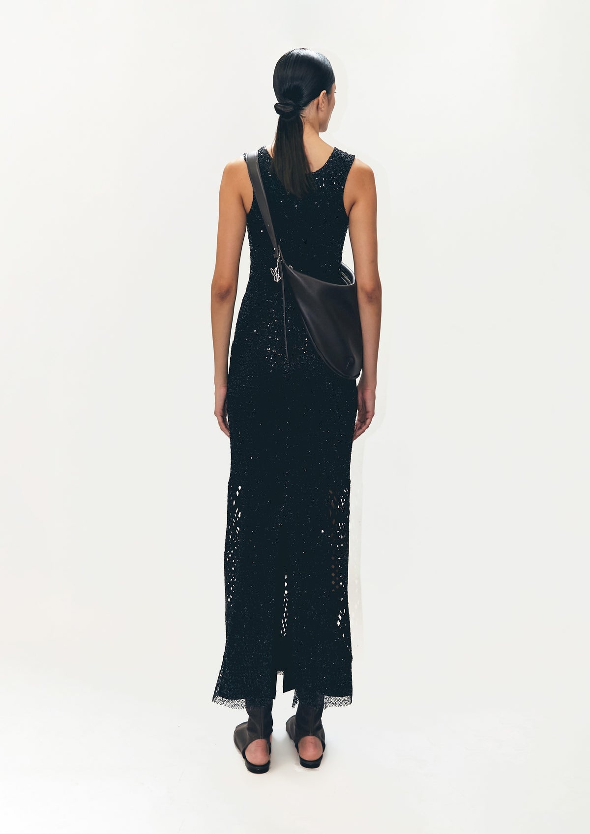 VESTIDO CURTO COM FENDA
