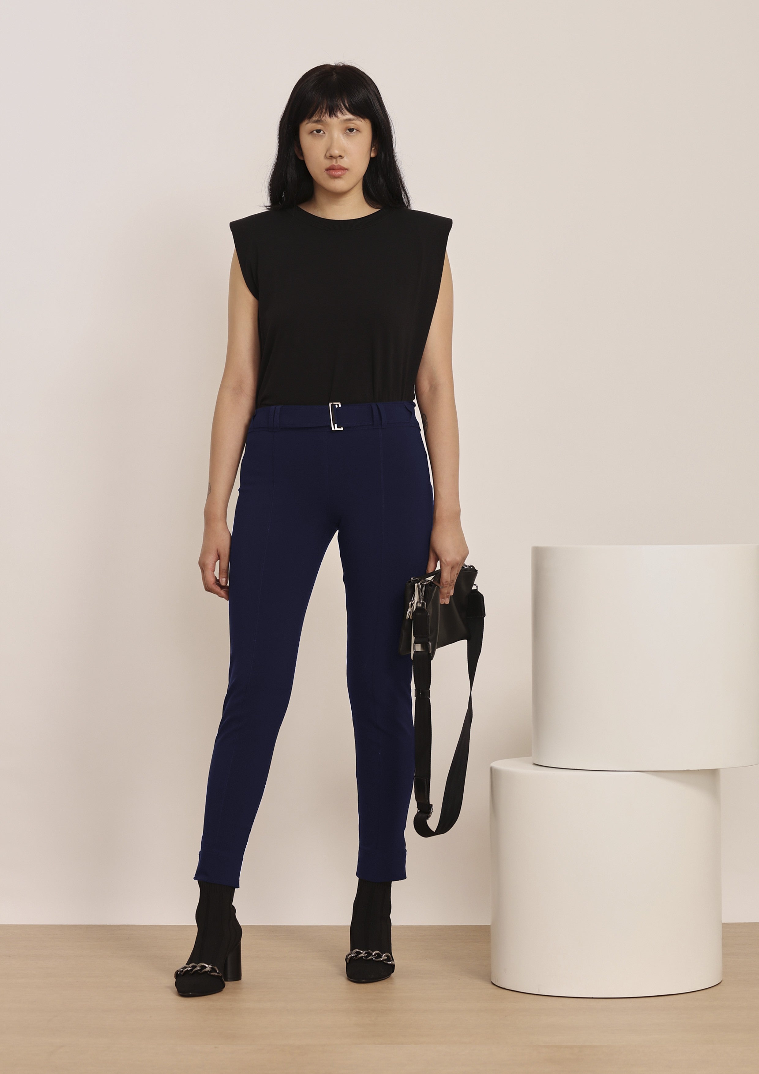 CALÇA LEGGING COM CINTO TK