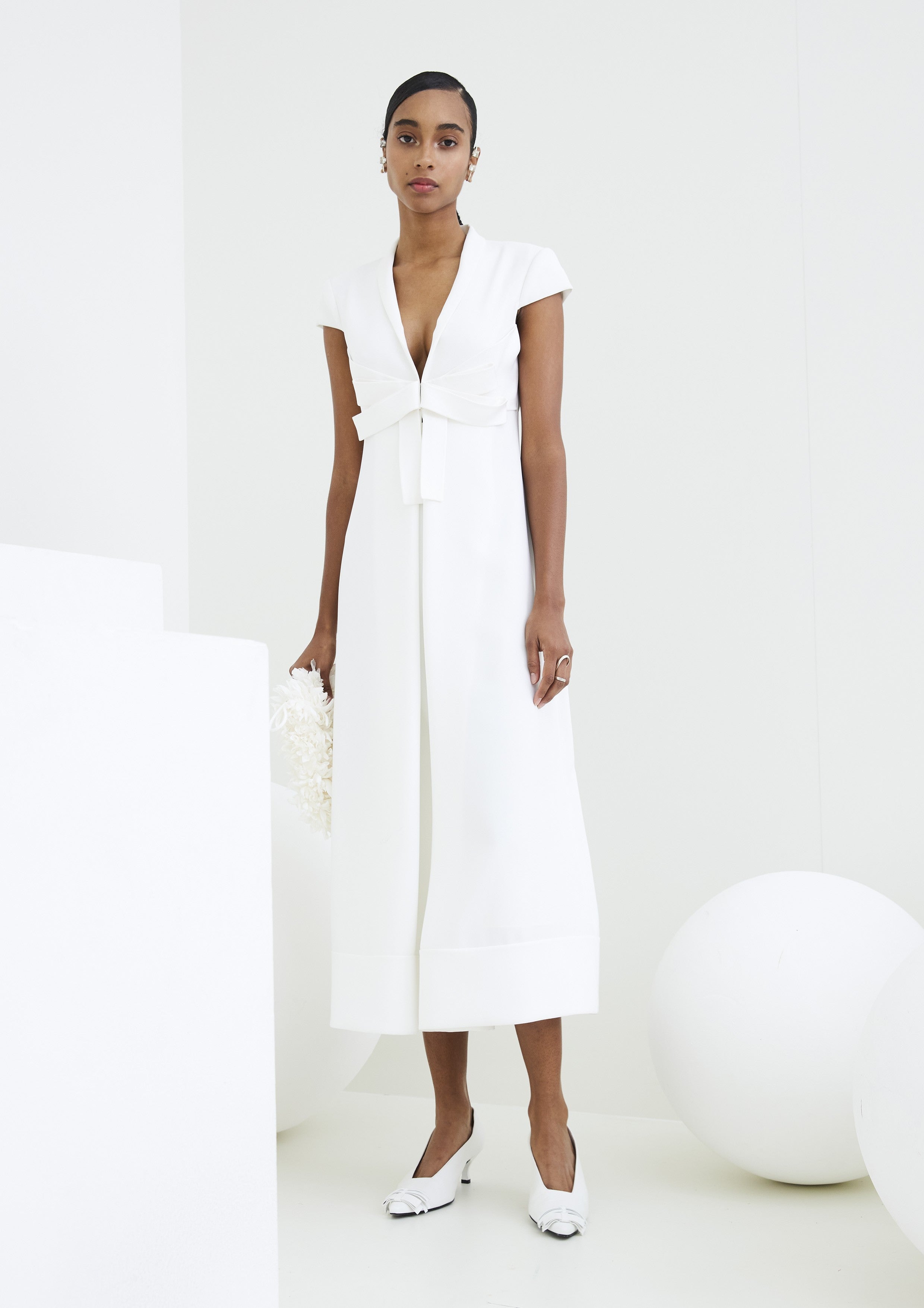 VESTIDO DE CREPE LAÇOS