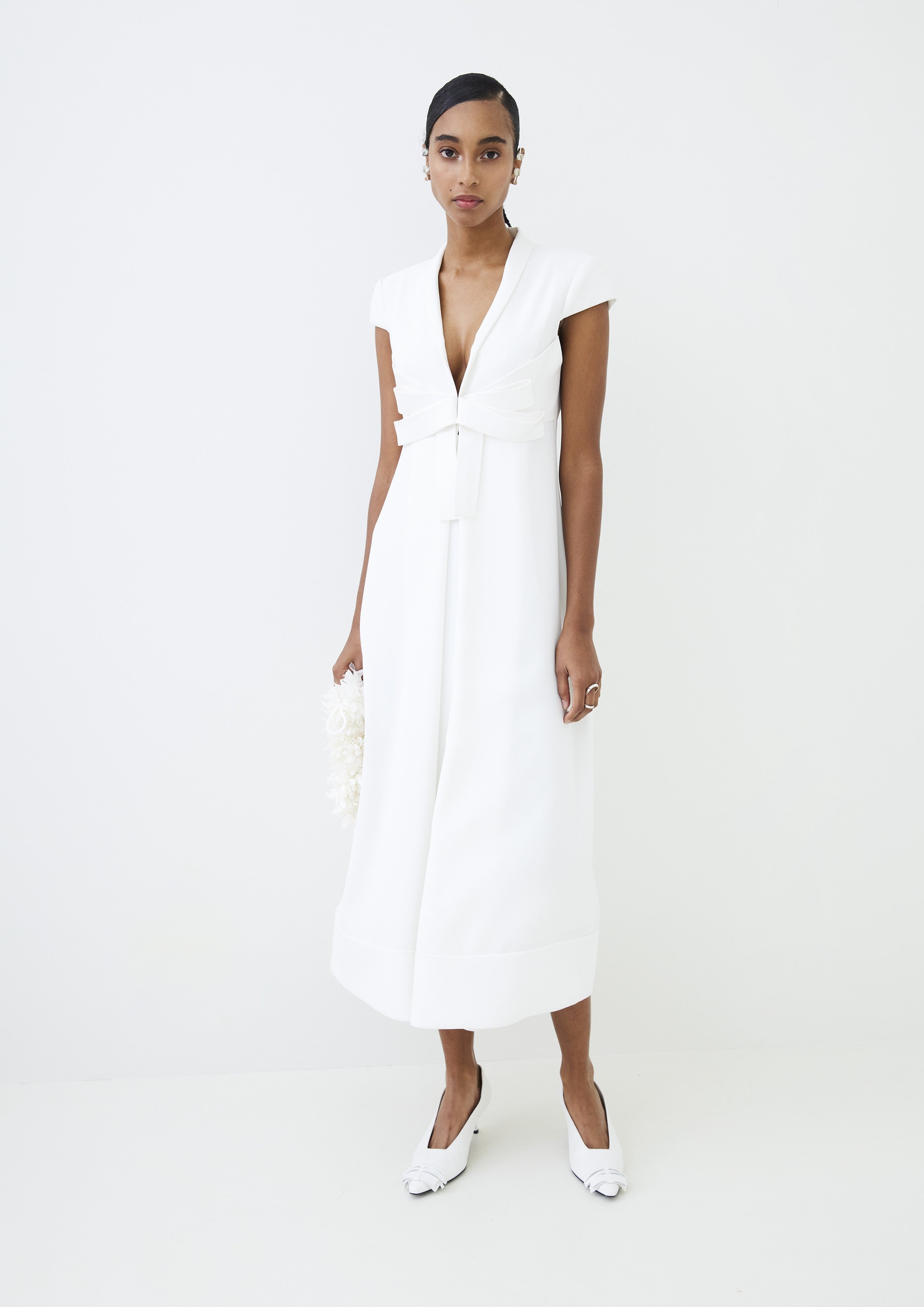 VESTIDO DE CREPE LAÇOS