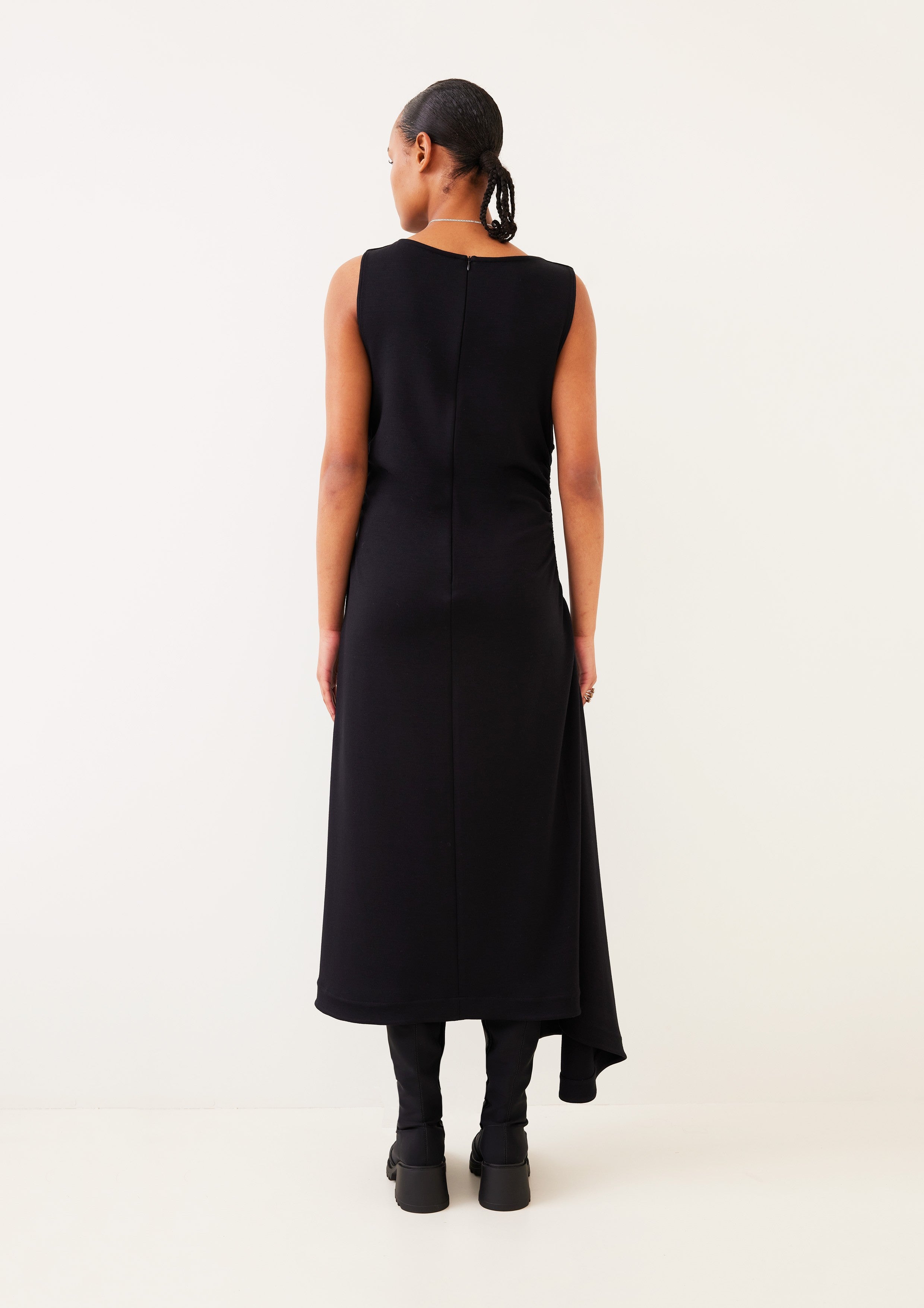 VESTIDO FRANZIDO NAS LATERAIS