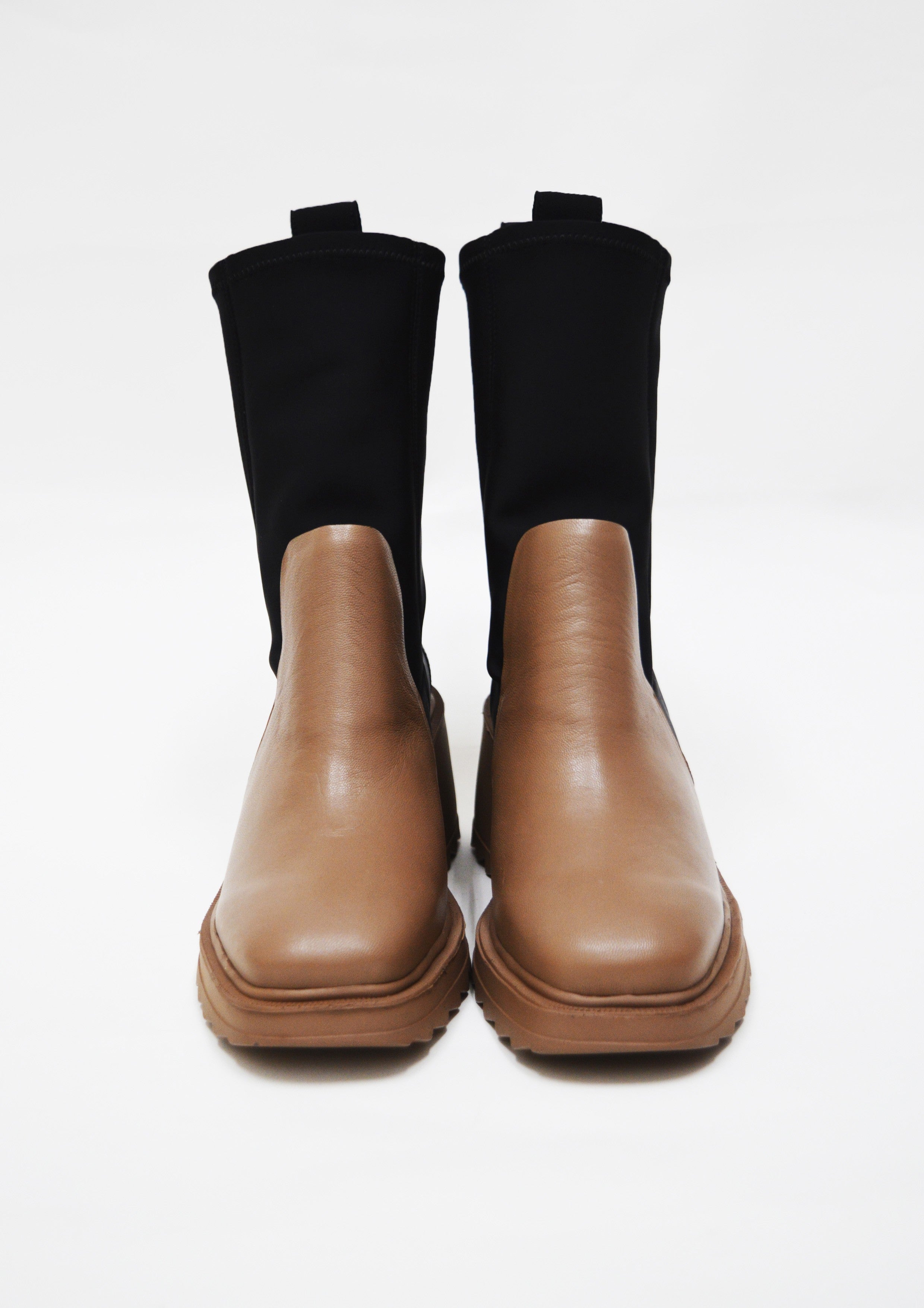 BOTA DE NEOPRENE COM COURO
