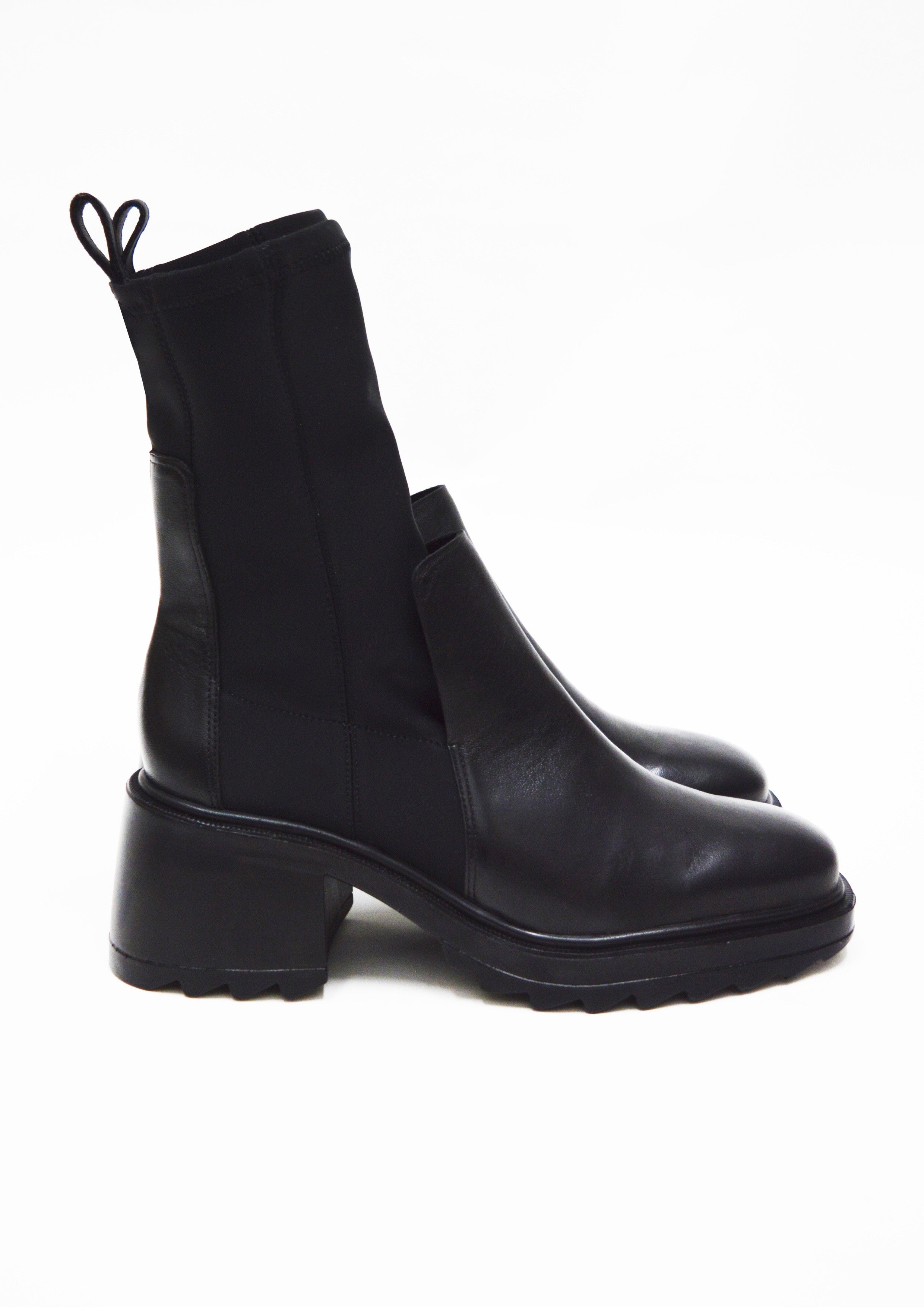 BOTA DE NEOPRENE COM COURO