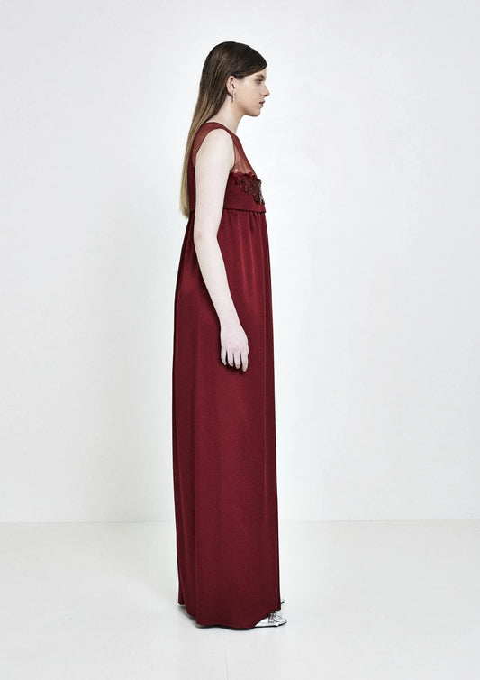 VESTIDO DE CREPE COM DETALHE DE TULE PAETÊ