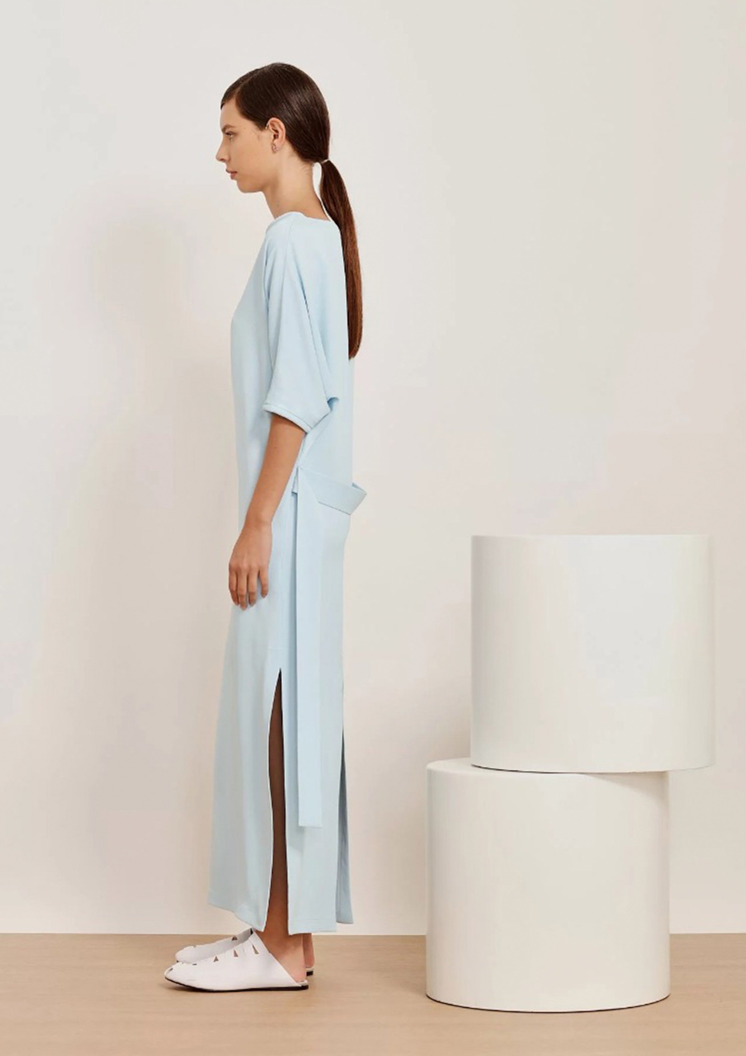 VESTIDO LONGO MANGA MORCEGO DE CREPE