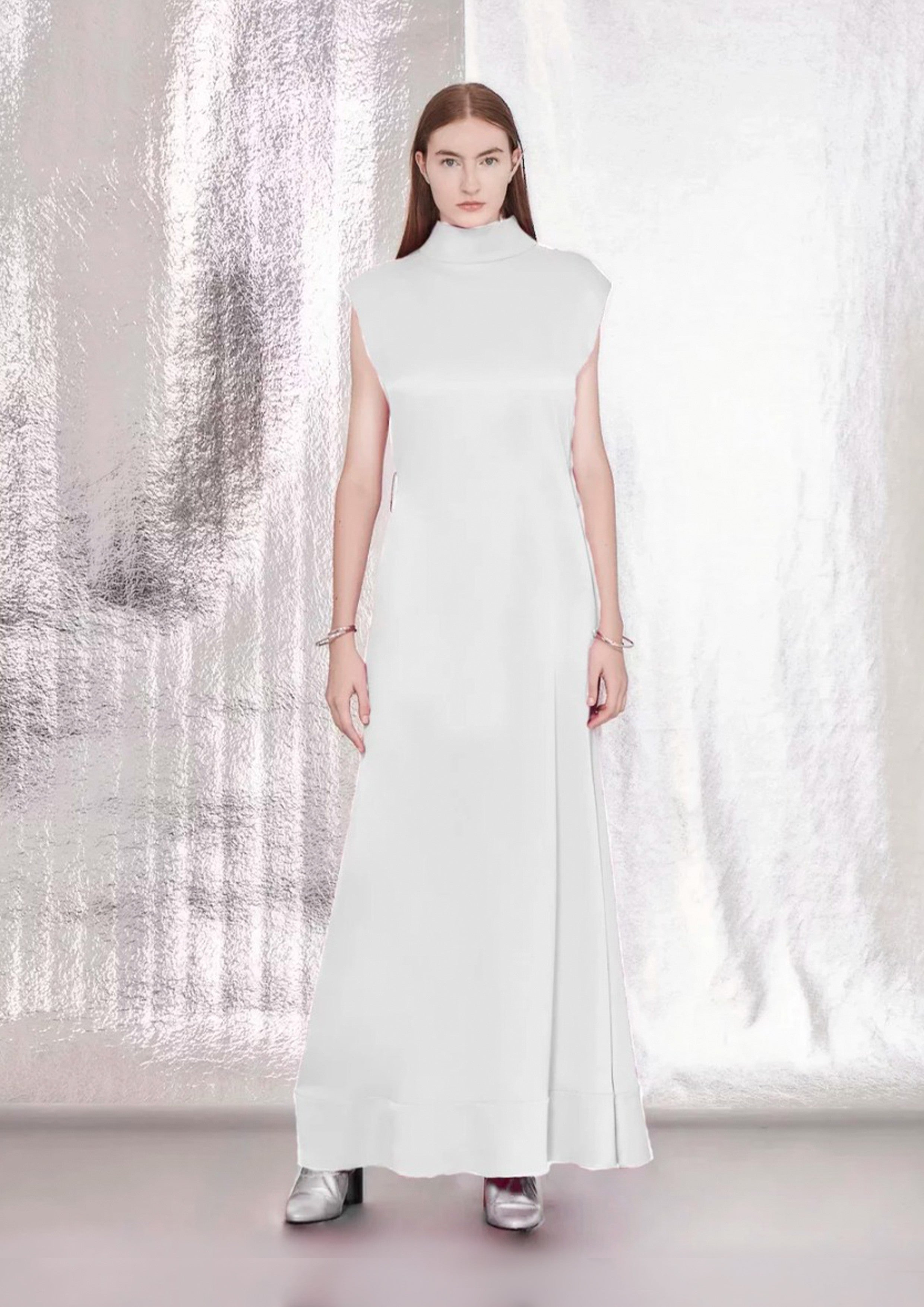 VESTIDO LONGO GOLA ALTA E OMBREIRA