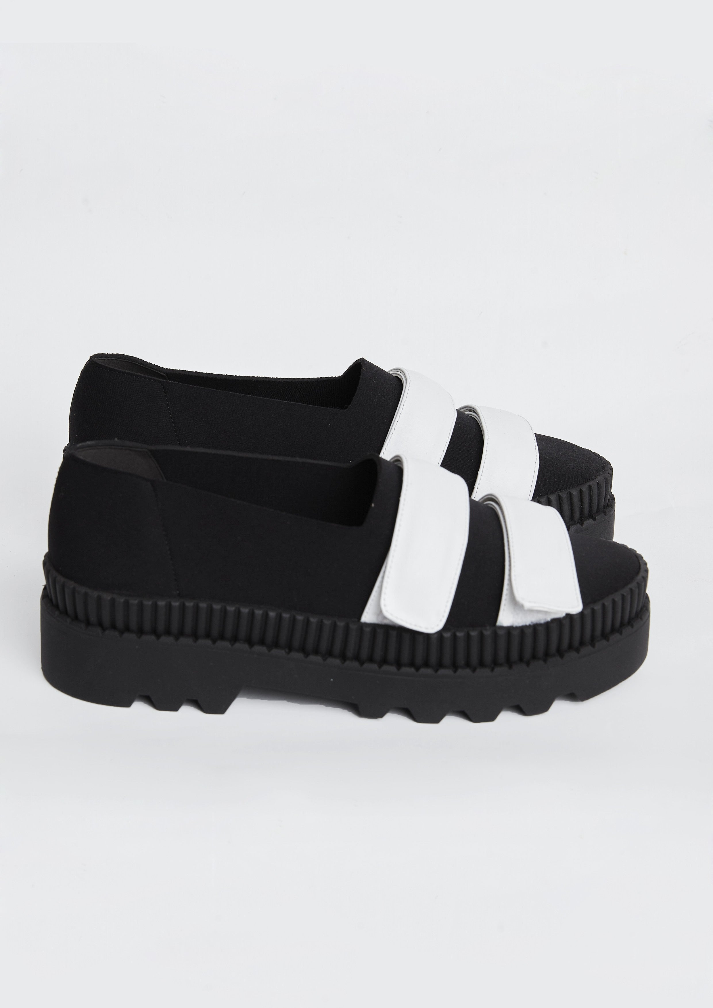 SAPATO BICOLOR NEOPRENE E FAIXA BICOLOR