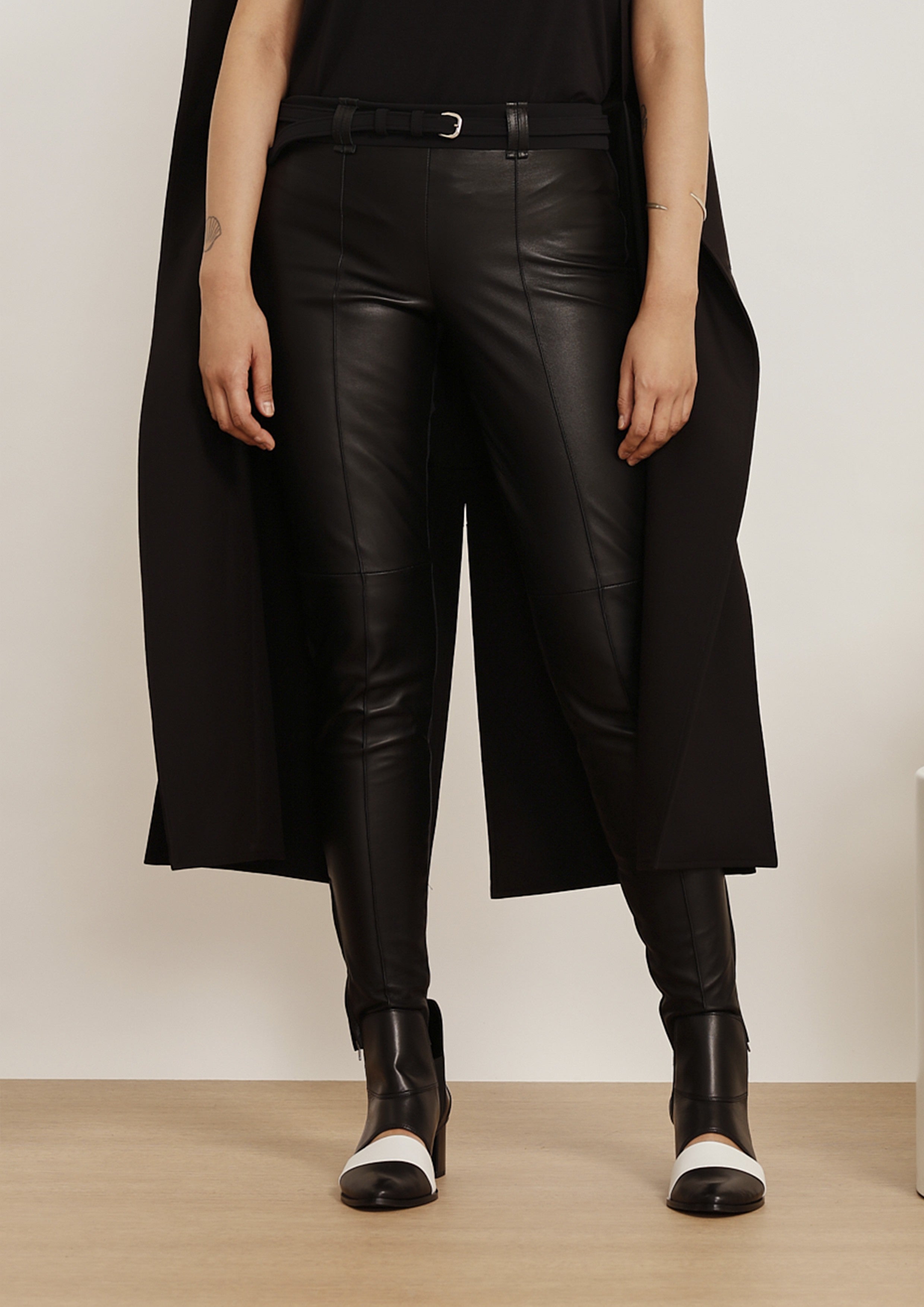 CALÇA LEGGING COM CINTO TK