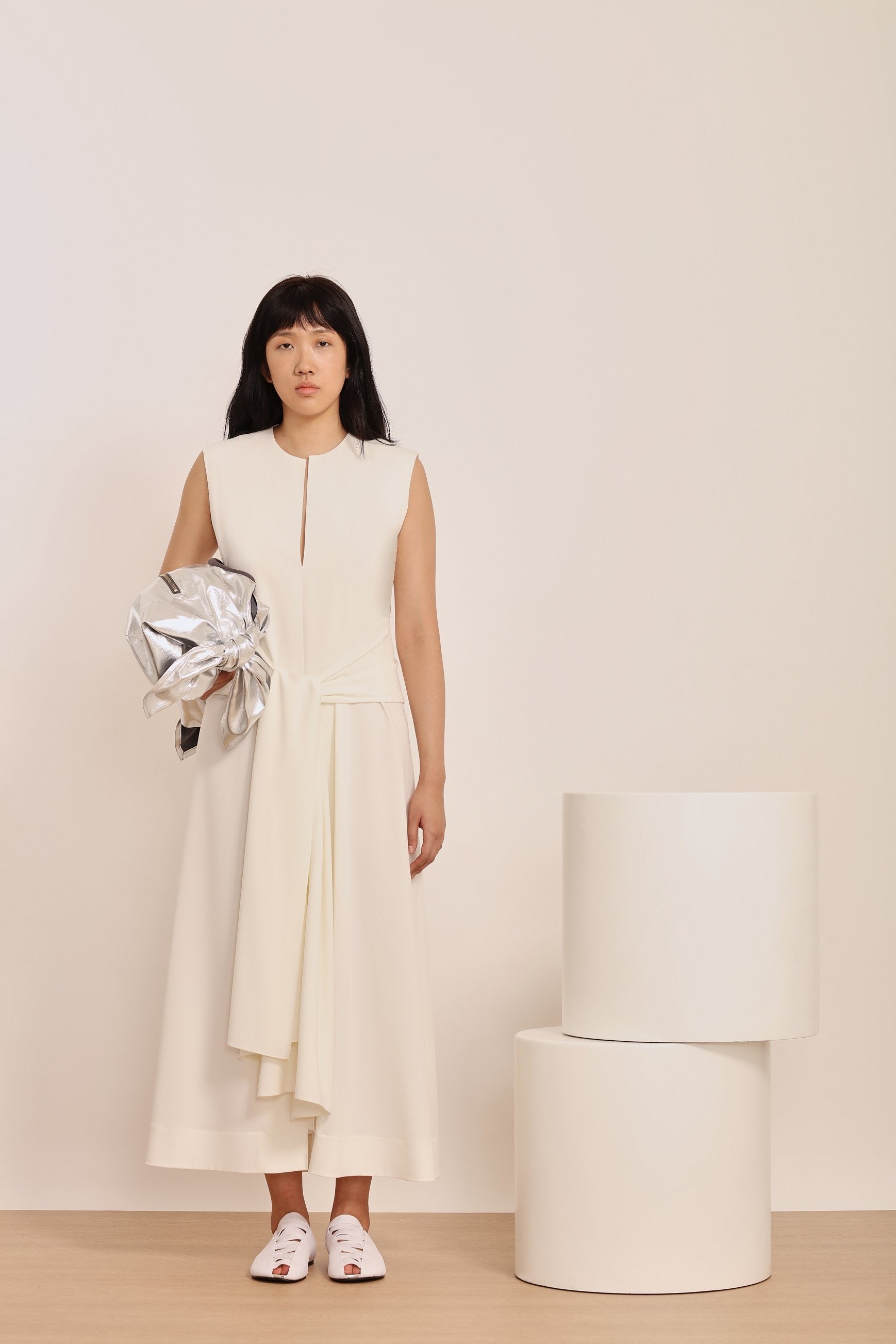 VESTIDO MIDI COM AMARRAÇÃO TIMELLES