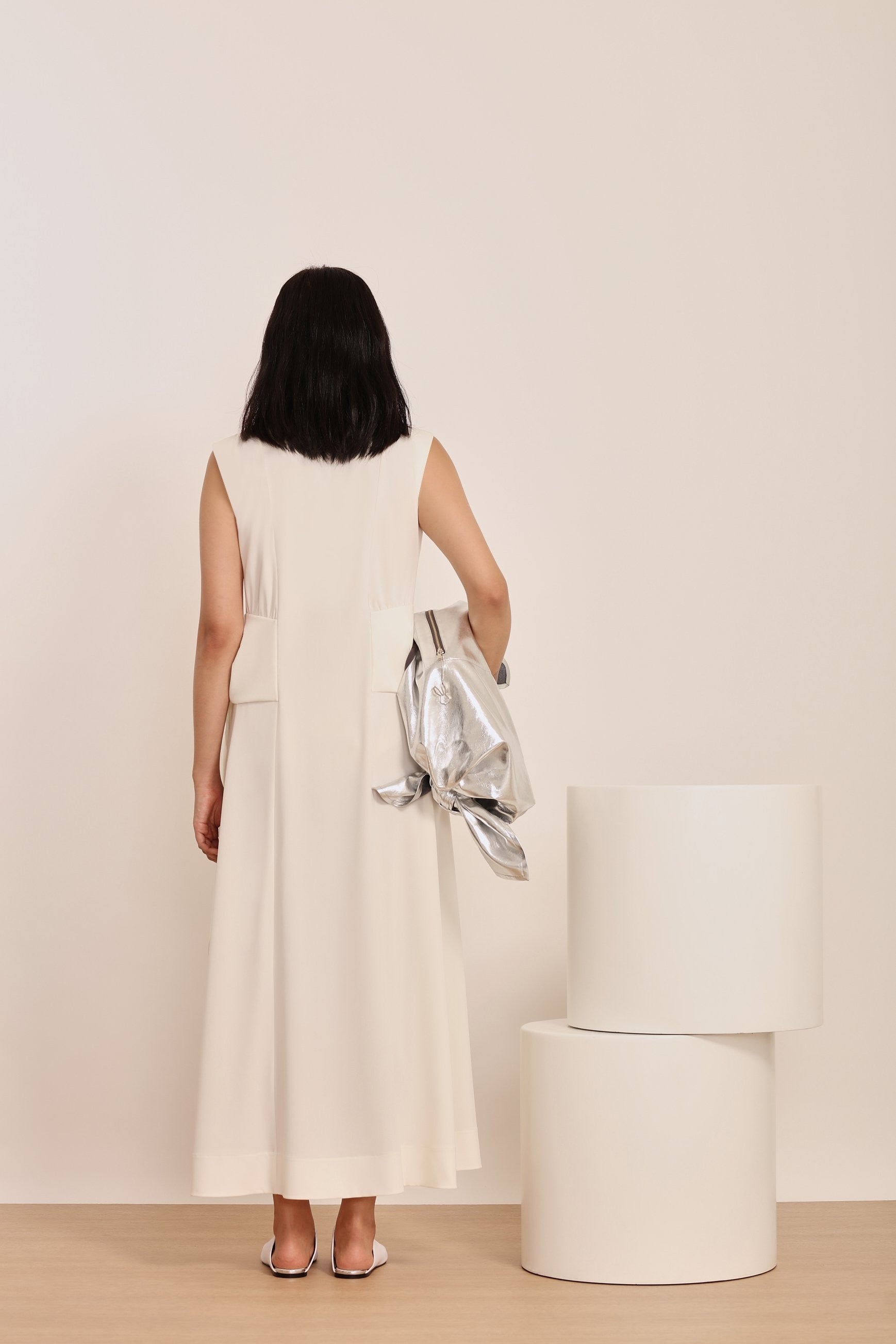 VESTIDO MIDI COM AMARRAÇÃO TIMELLES