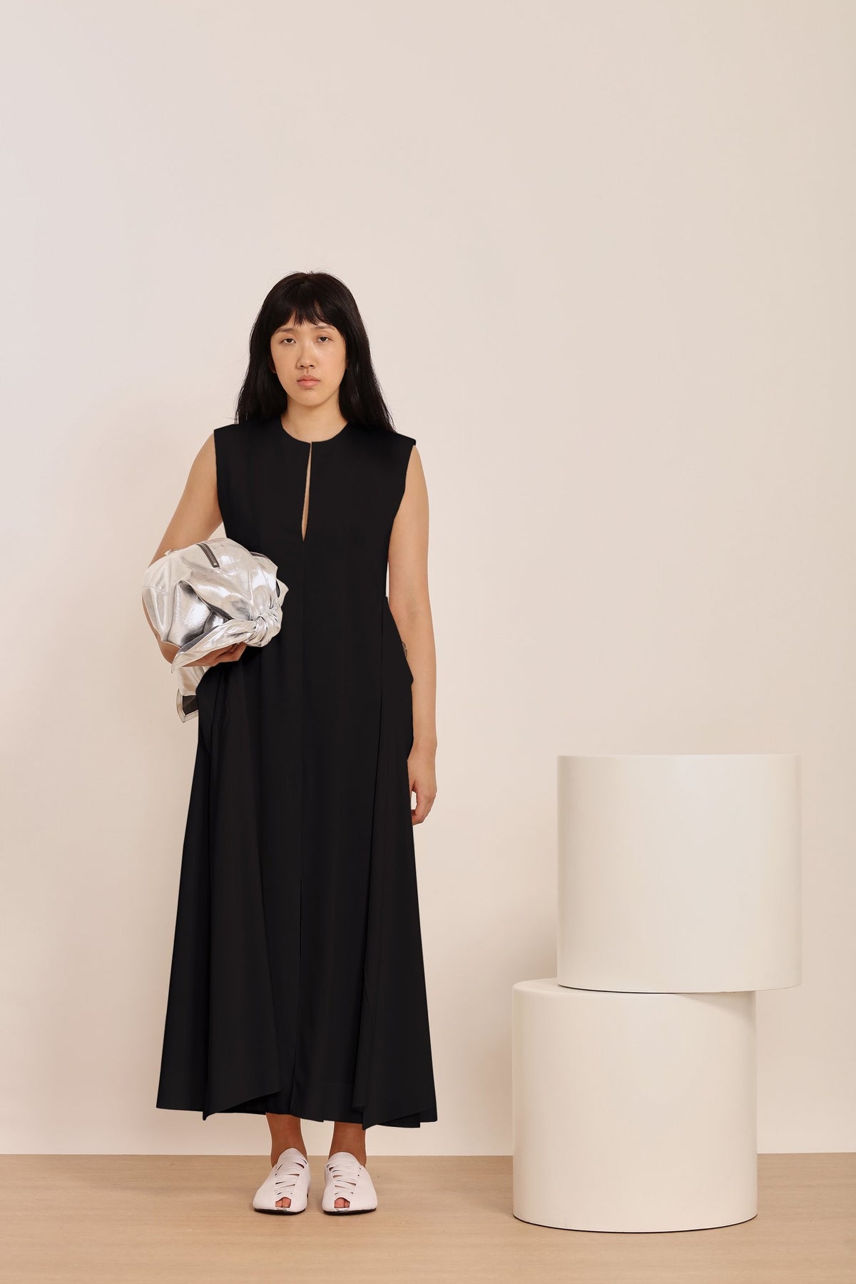 VESTIDO MIDI COM AMARRAÇÃO TIMELLES